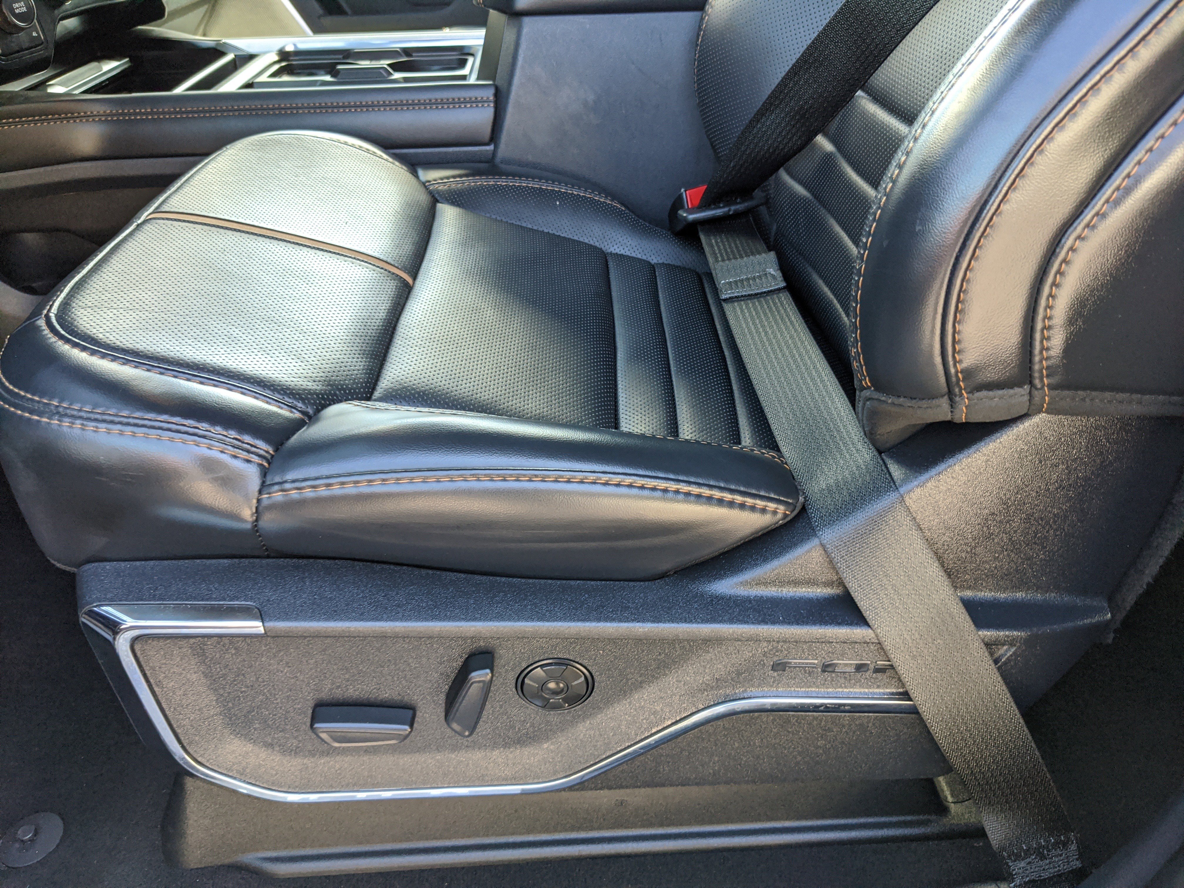 Used 2024 Ford F250 Platinum image 26