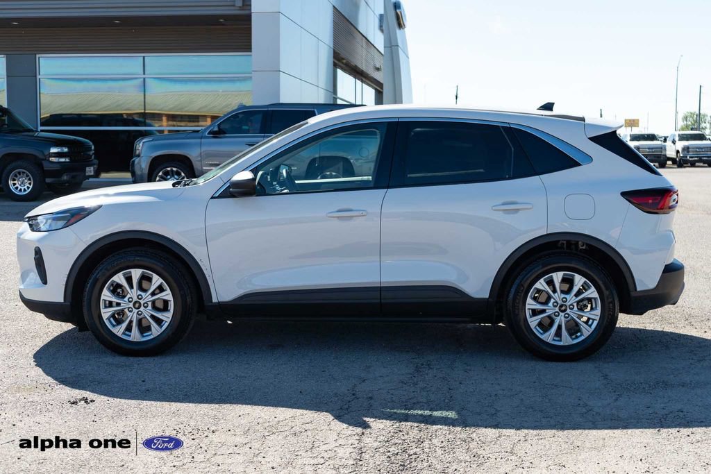 Used 2024 Ford Escape Active image 9
