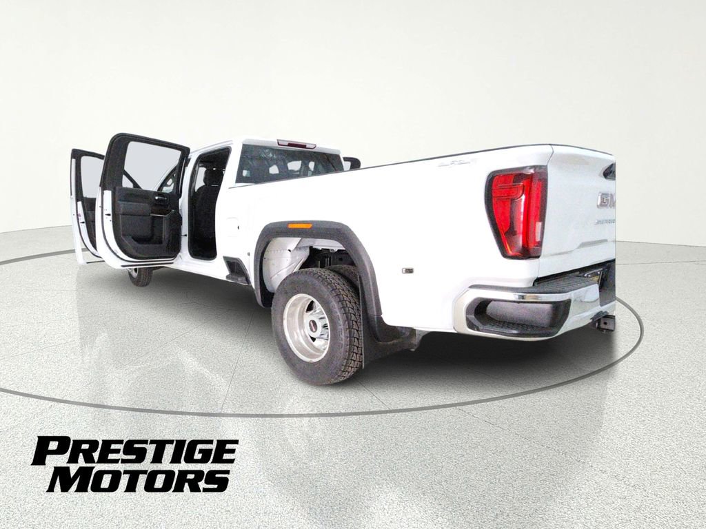 Used 2022 GMC Sierra 3500 SLE w/ SLE Convenience Package AWD/4WD image 16