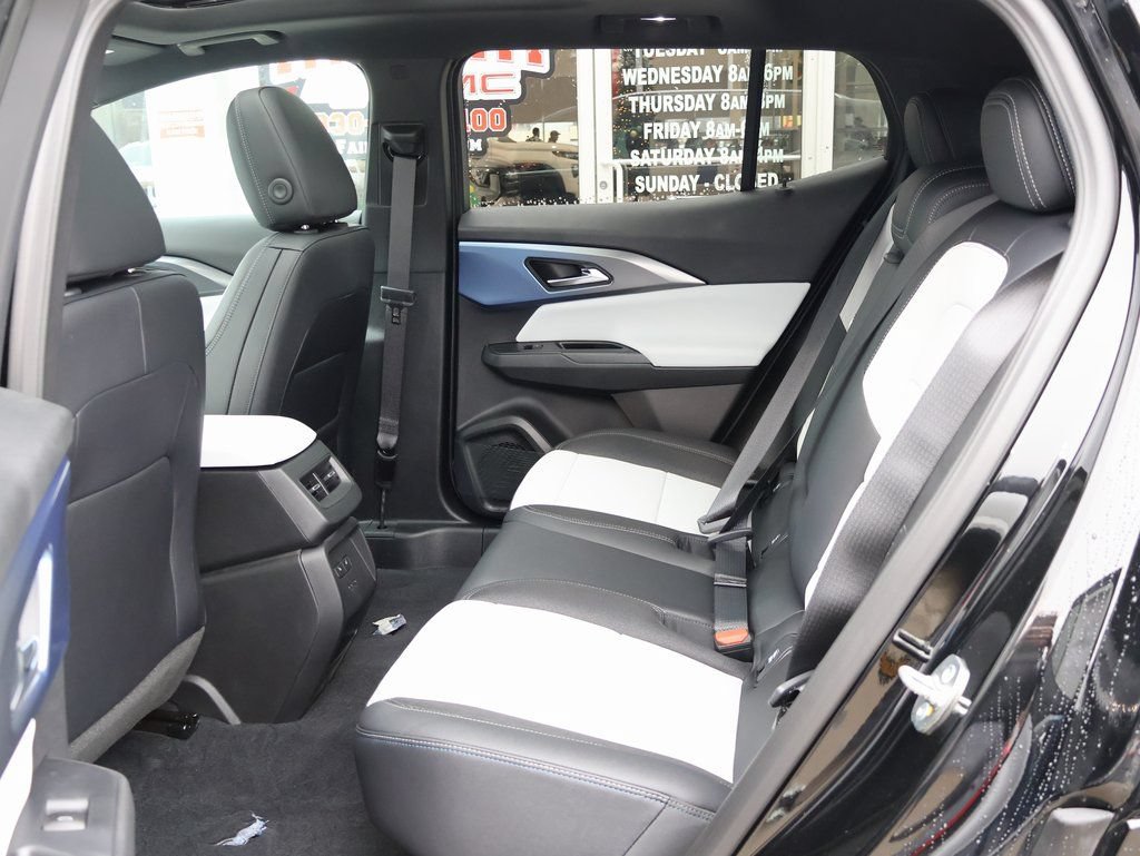 New 2026 Chevrolet Equinox EV LT w/ Convenience Package II FWD image 24