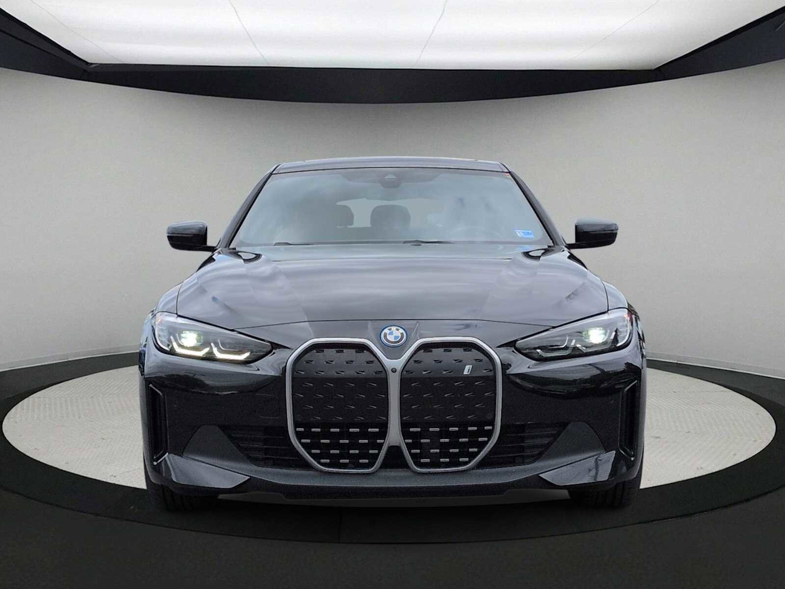 Certified 2023 BMW i4 eDrive35 w/ Premium Package RWD image 3