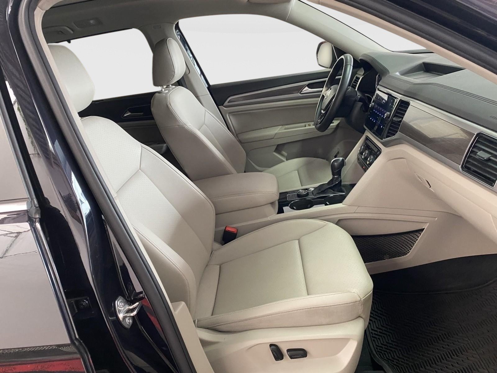 Used 2019 Volkswagen Atlas SEL R-Line AWD/4WD image 9