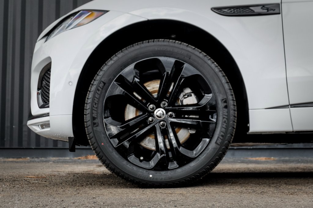 New 2026 Jaguar F-PACE R-Dynamic S image 4