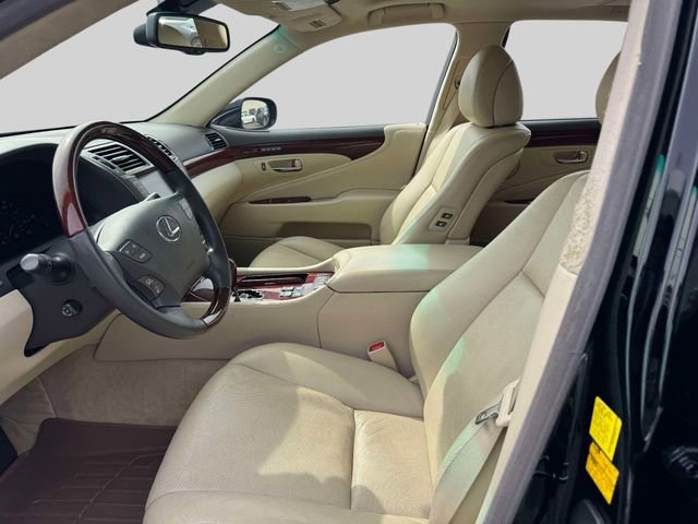 Used 2011 Lexus LS 460 L w/ Luxury Pkg image 17