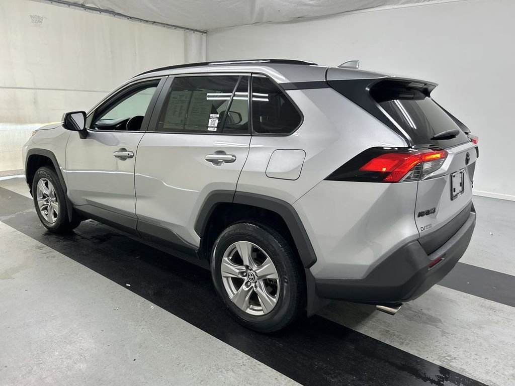 Used 2023 Toyota RAV4 XLE AWD/4WD image 7
