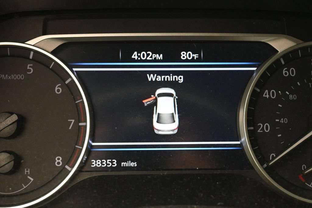 Used 2024 Nissan Sentra SR FWD image 17