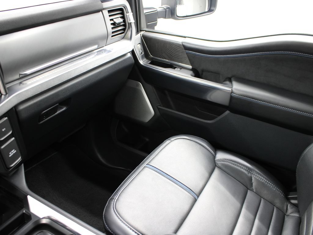 Used 2025 Ford F250 Platinum AWD/4WD image 40