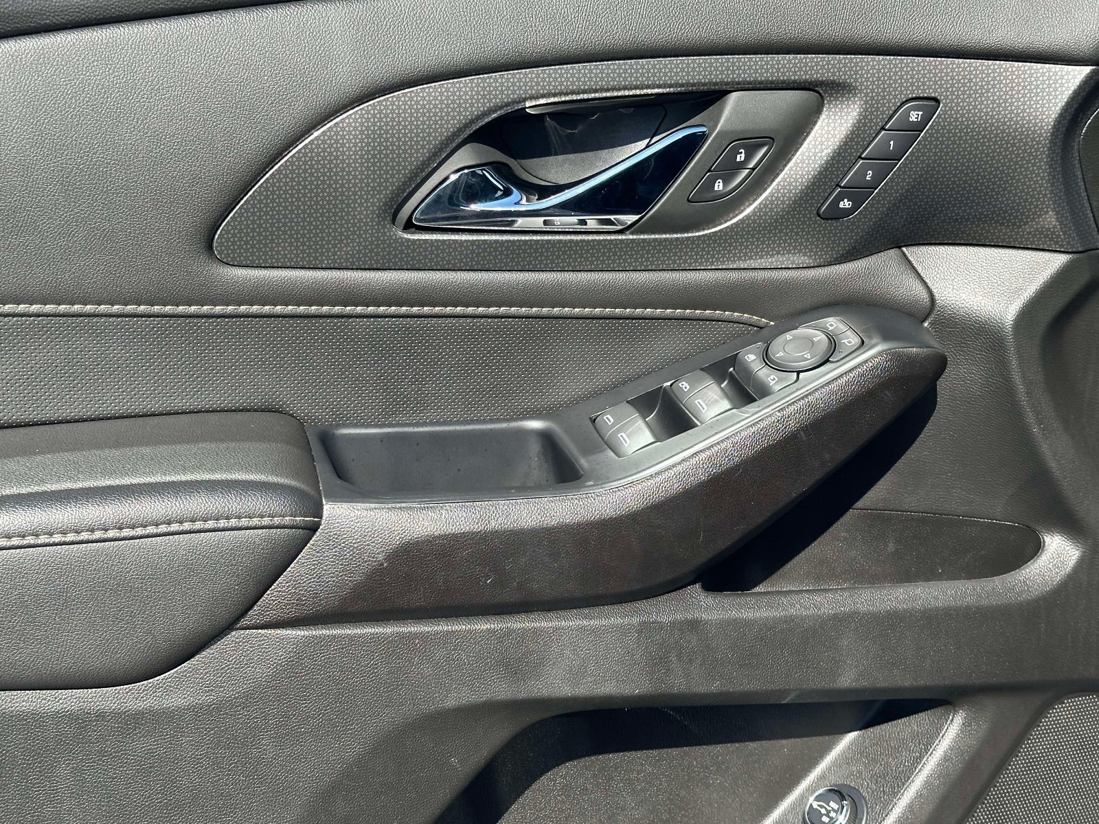 Used 2023 Chevrolet Traverse Premier w/ LPO, Floor Liner Package FWD image 20