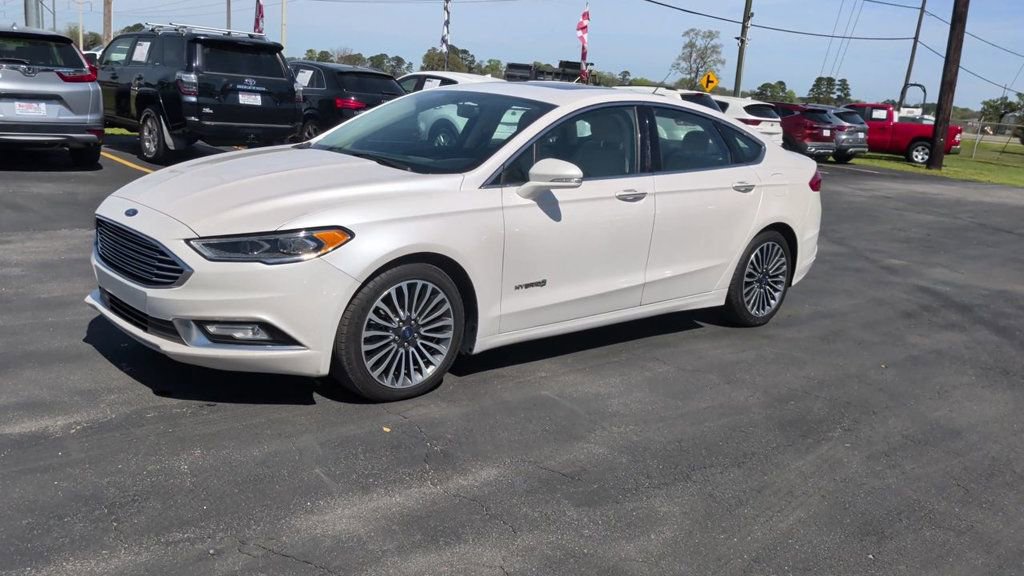 Used 2018 Ford Fusion Titanium FWD image 4