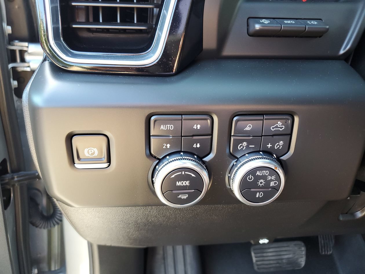 Used 2025 GMC Sierra 2500 Denali Ultimate AWD/4WD image 30