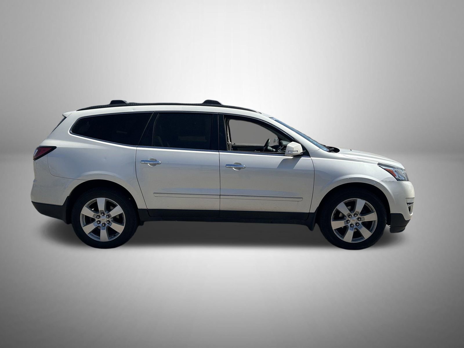 Used 2014 Chevrolet Traverse LTZ AWD/4WD image 2