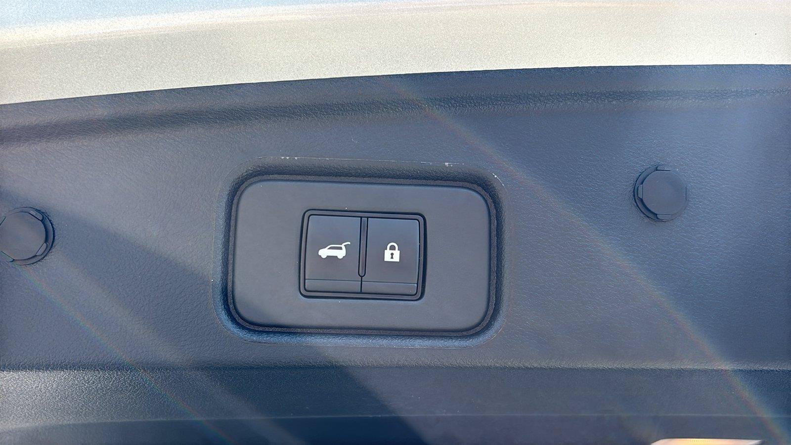 Used 2025 Nissan Pathfinder SL w/ SL Premium Package FWD image 21