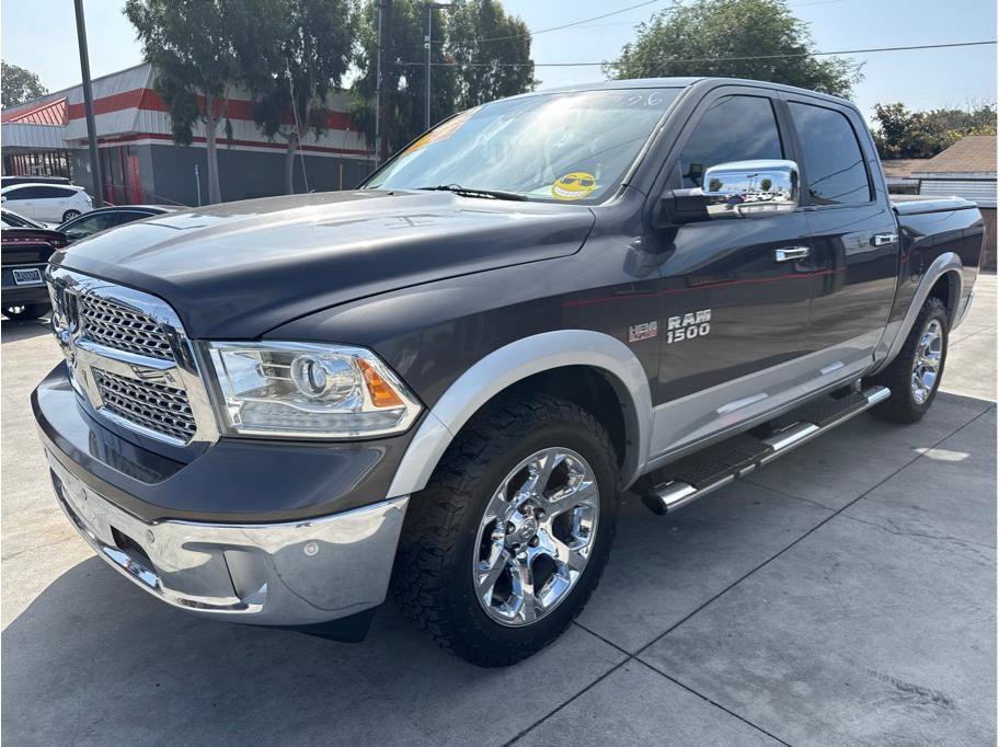 Used 2014 RAM 1500 Laramie w/ Convenience Group AWD/4WD image 5