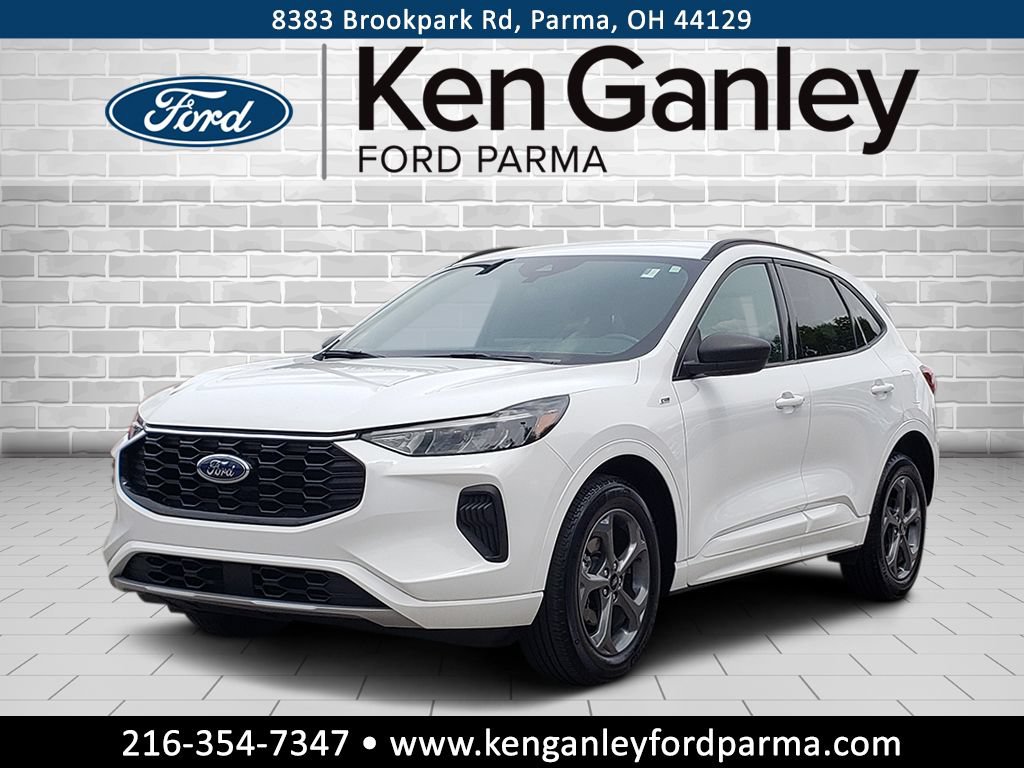 Used 2023 Ford Escape ST-Line w/ Tech Pack #1 AWD/4WD image 1