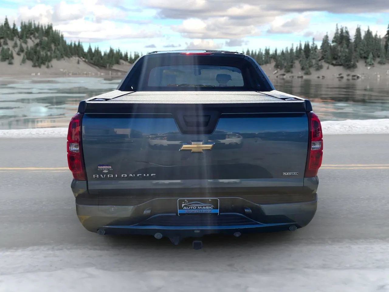 Used 2008 Chevrolet Avalanche LTZ w/ LTZ Preferred Equipment Group AWD/4WD image 4