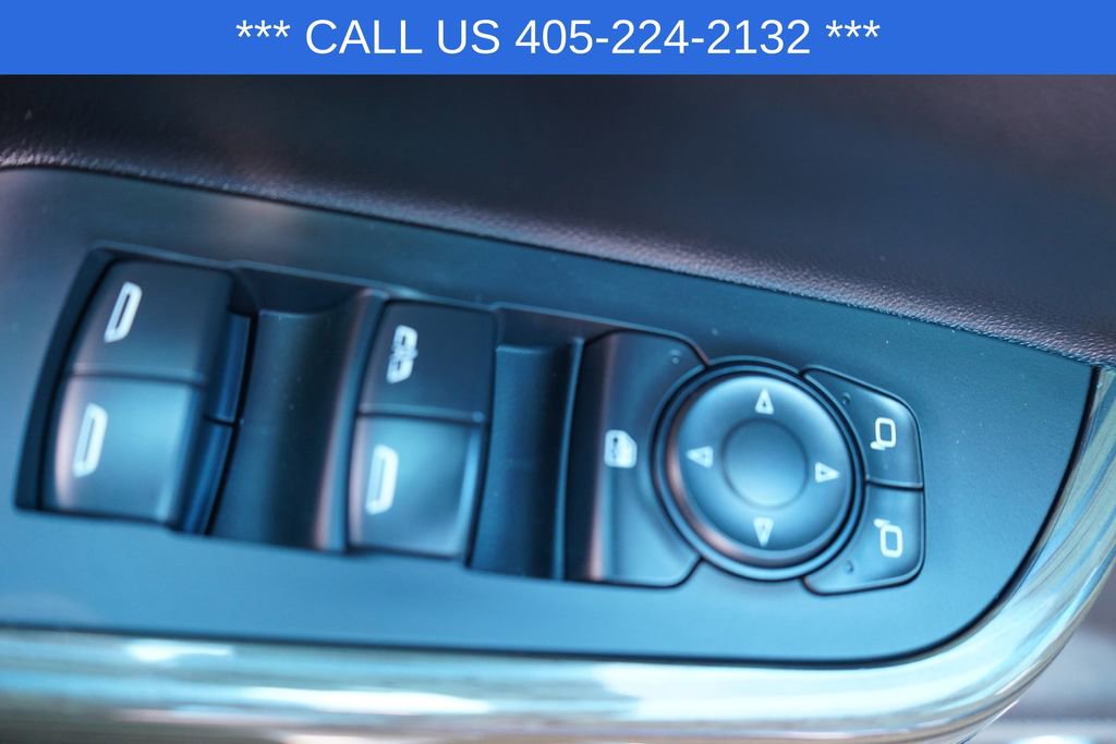 Used 2023 GMC Acadia SLE w/ Driver Convenience Package FWD image 33