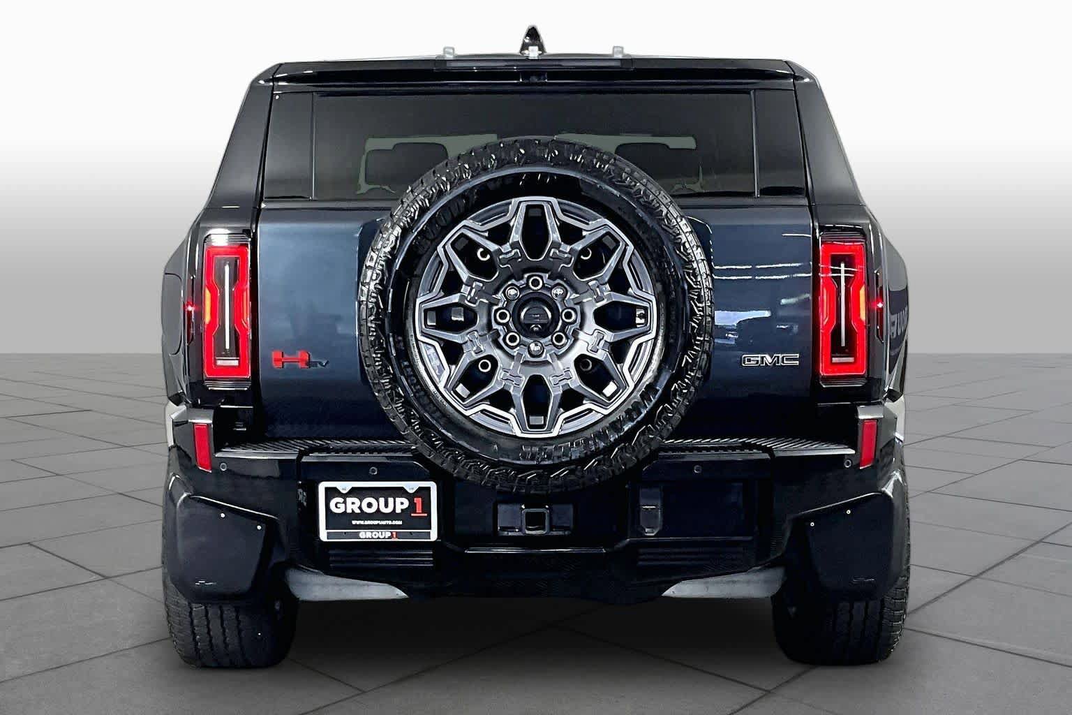 Used 2025 GMC Hummer EV 3X w/ LPO, Sport Package AWD/4WD image 4