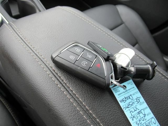 Certified 2025 Cadillac XT4 Premium Luxury image 32