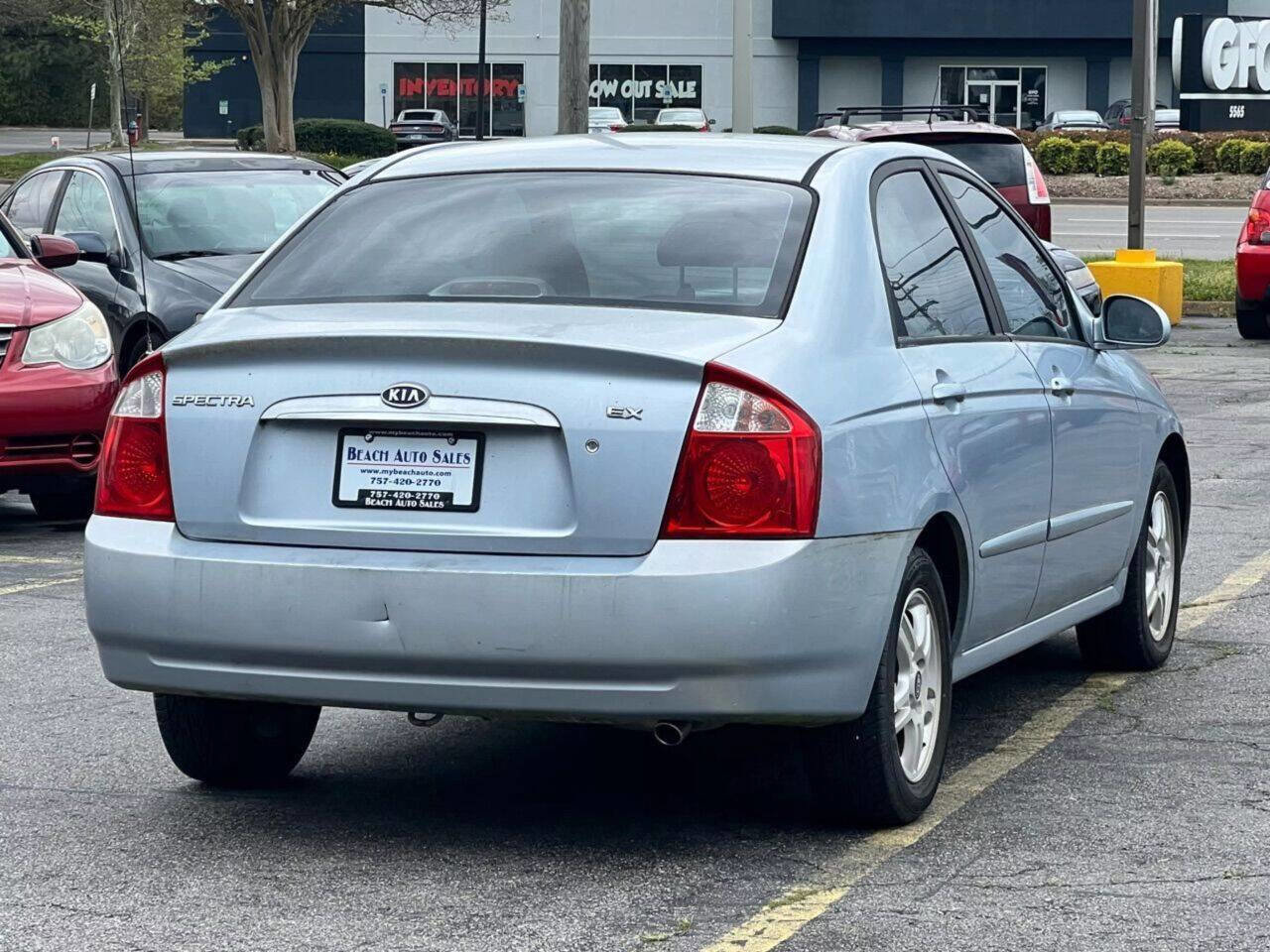 Used 2005 Kia Spectra LX image 5