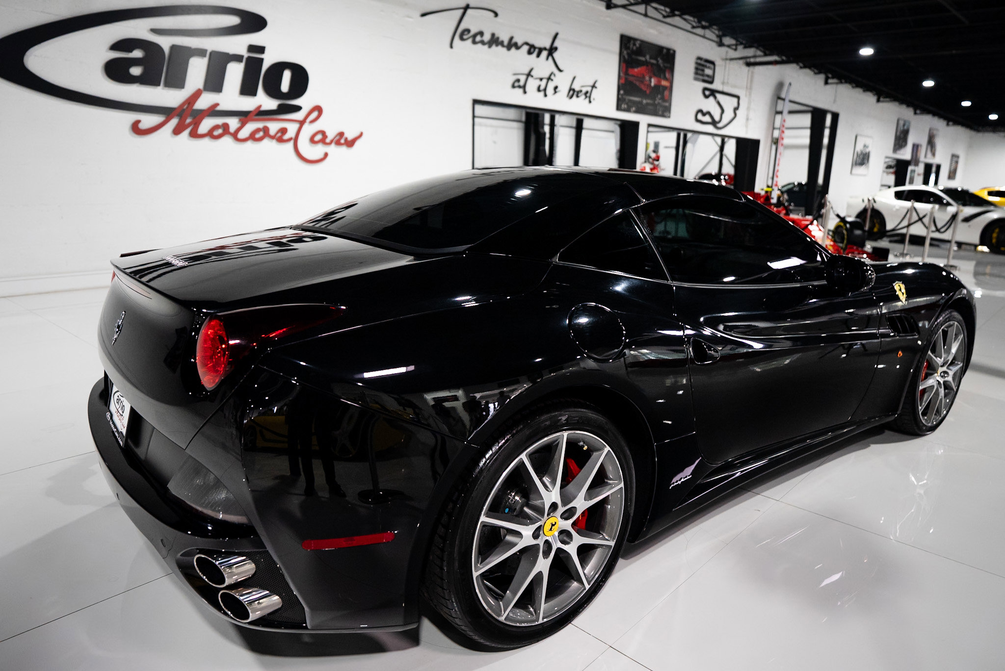 Used 2012 Ferrari California image 14