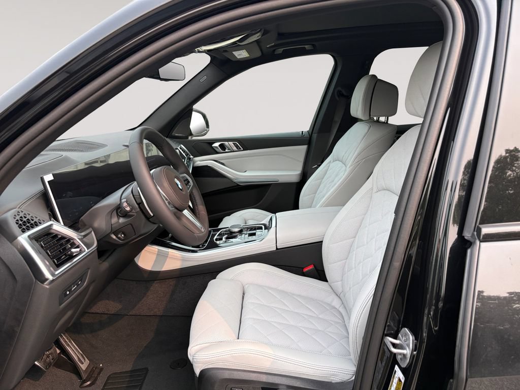 New 2026 BMW X5 xDrive40i w/ M Sport Package AWD/4WD image 9