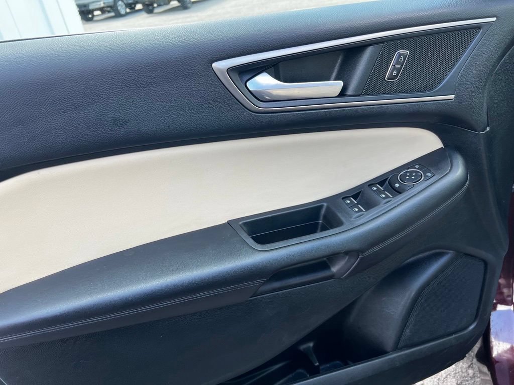 Used 2022 Ford Edge SEL w/ Convenience Package AWD/4WD image 11