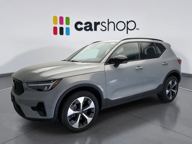 Used 2025 Volvo XC40 B5 Plus