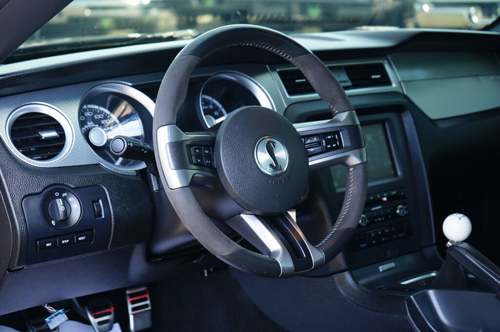 Used 2012 Ford Mustang Shelby GT500 w/ SVT Performance Pkg image 23