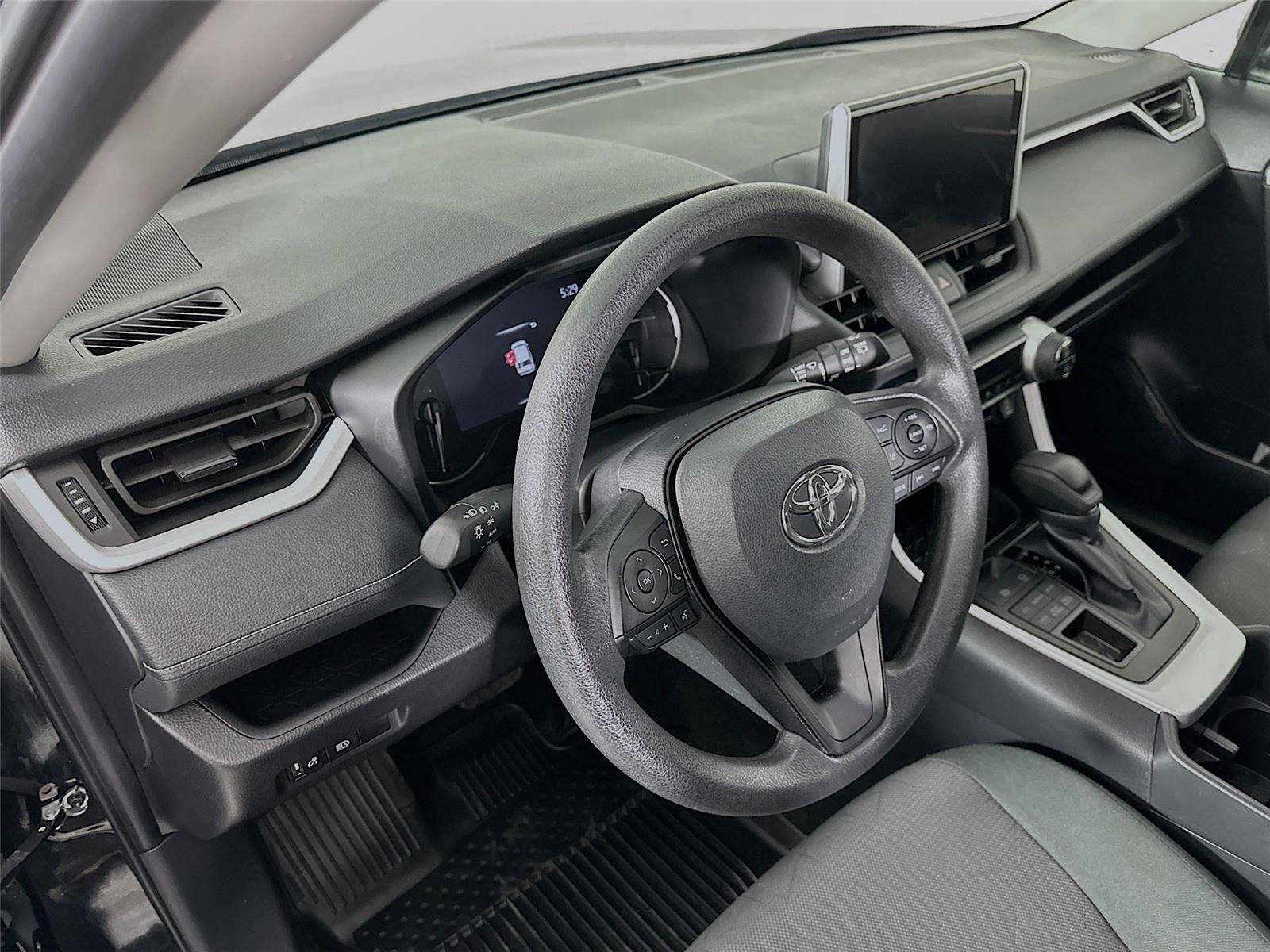 Used 2025 Toyota RAV4 XLE image 22