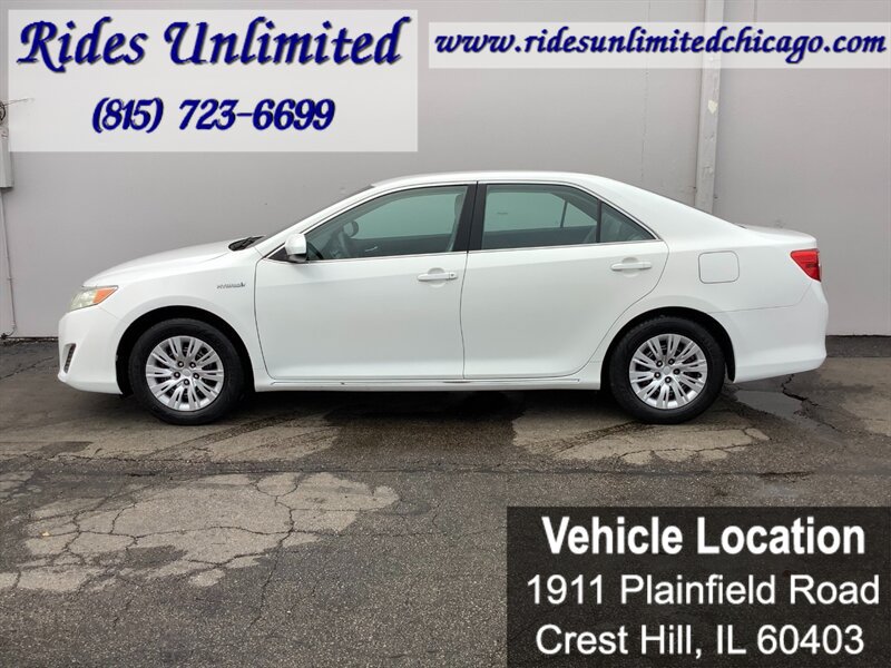 Used 2012 Toyota Camry LE FWD image 3