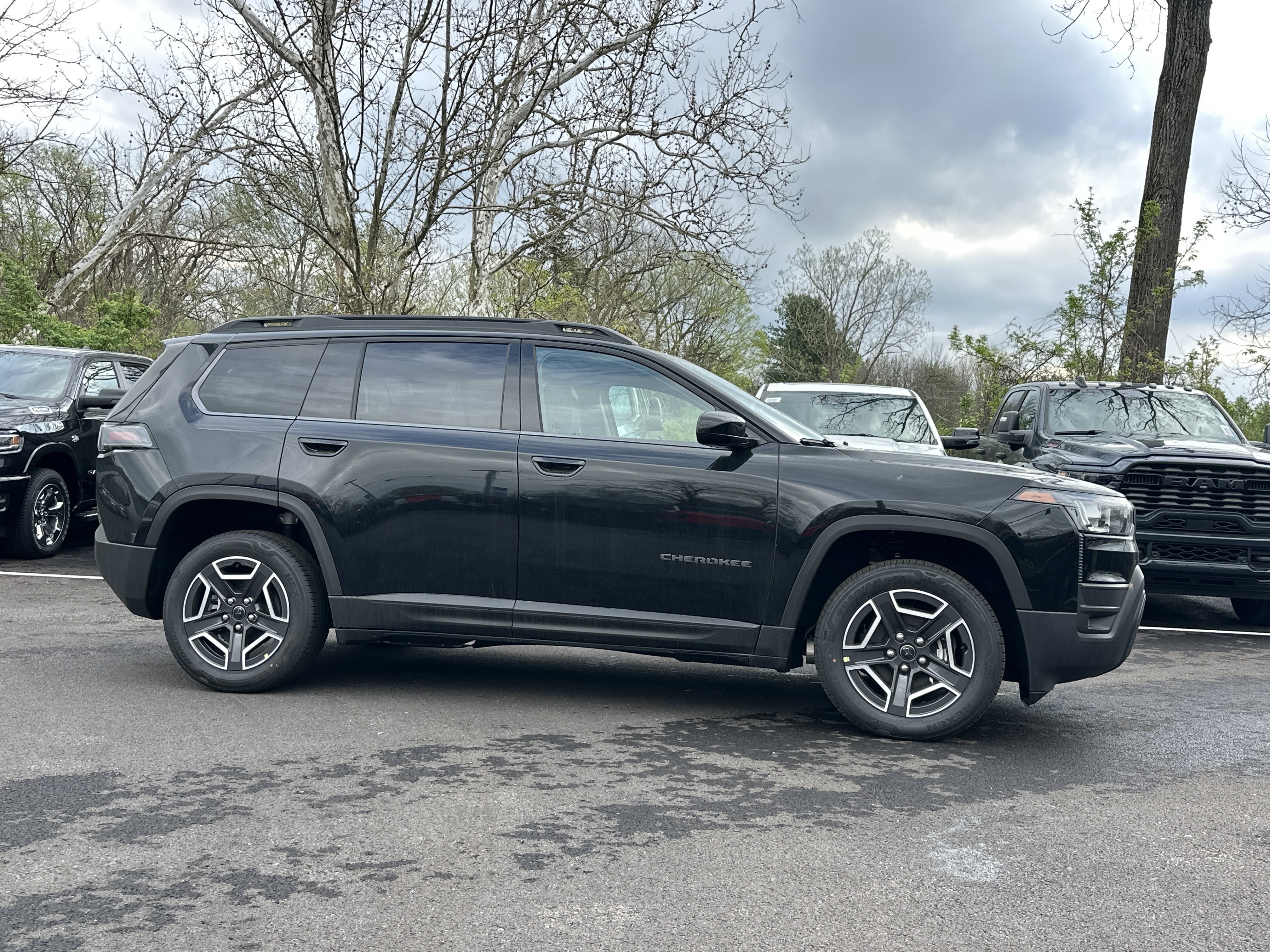 New 2026 Jeep Cherokee Laredo AWD/4WD image 19