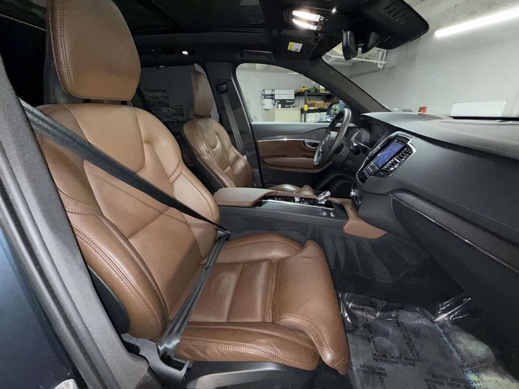 Used 2024 Volvo XC90 T8 Ultimate AWD/4WD image 14