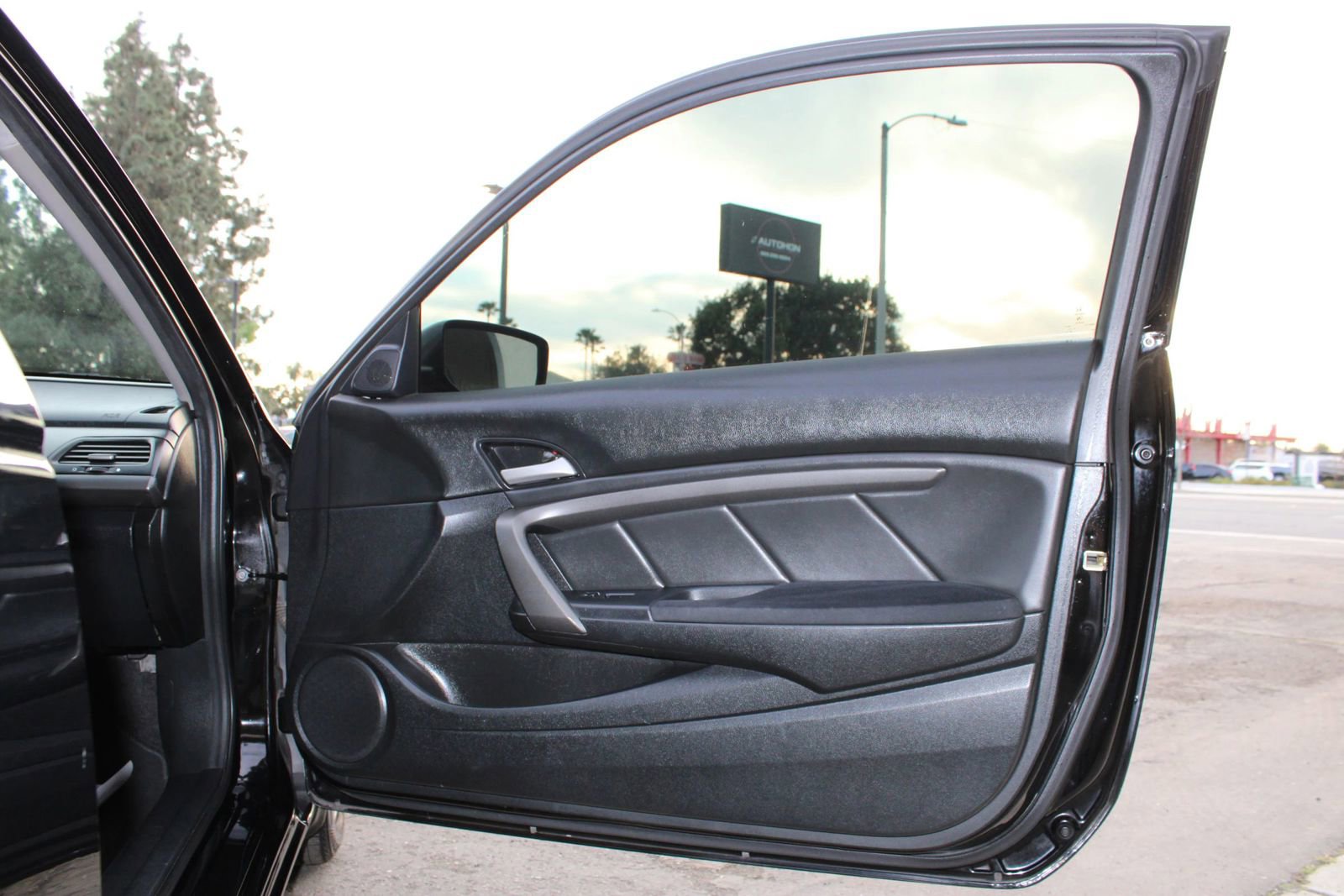 Used 2011 Honda Accord LX-S image 10