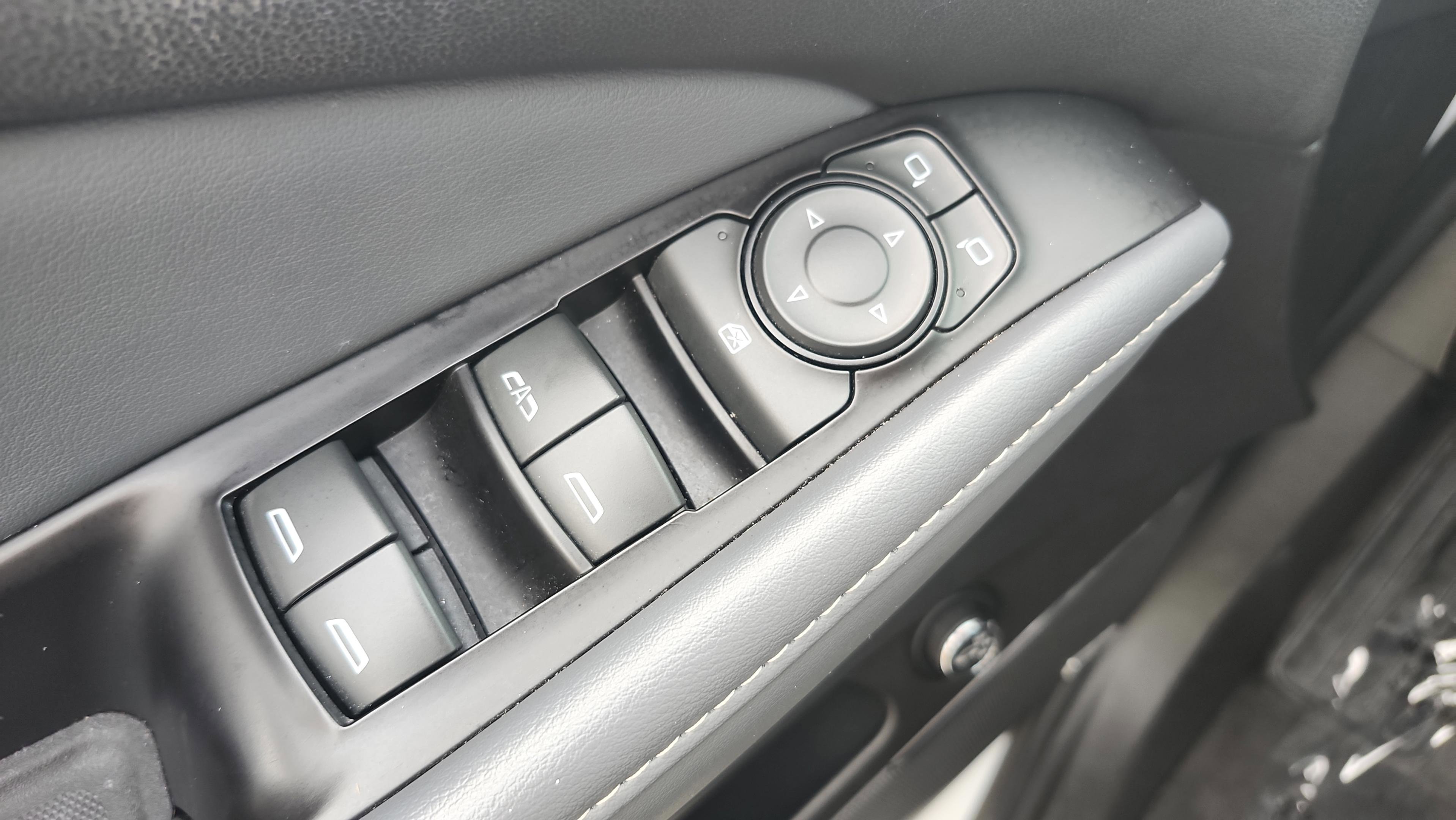 Used 2020 Buick Enclave Essence w/ Sound and Sites Package image 31