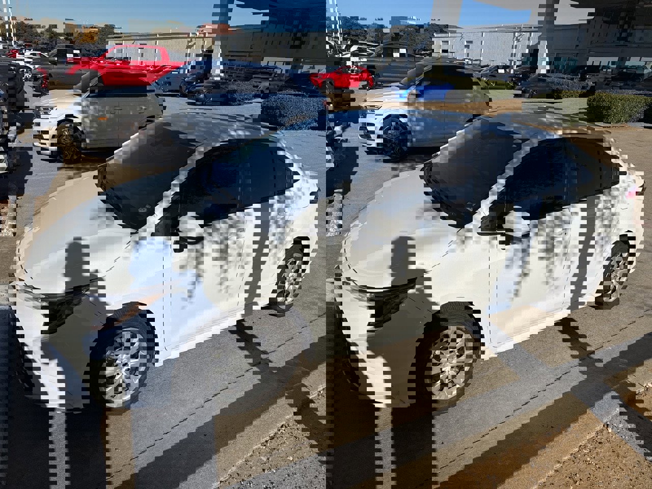 Used 2022 Toyota Corolla LE