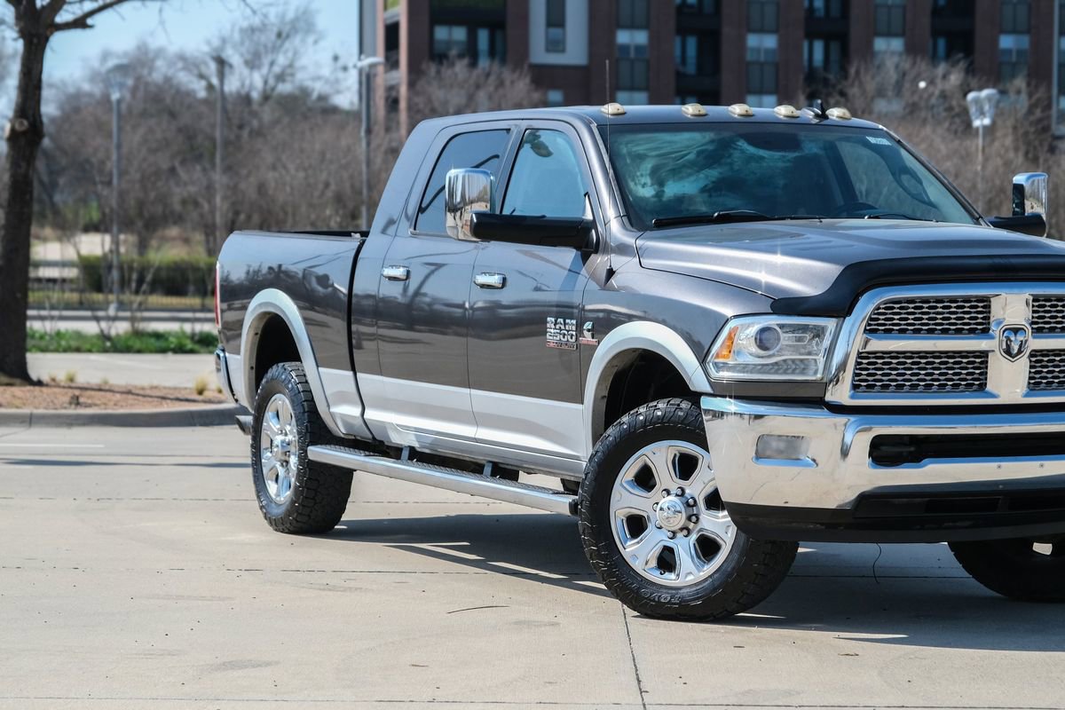 Used 2014 RAM 2500 Laramie w/ Convenience Group image 2