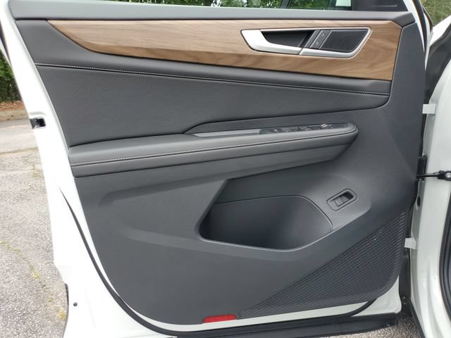 New 2026 Volkswagen Atlas SE FWD image 30