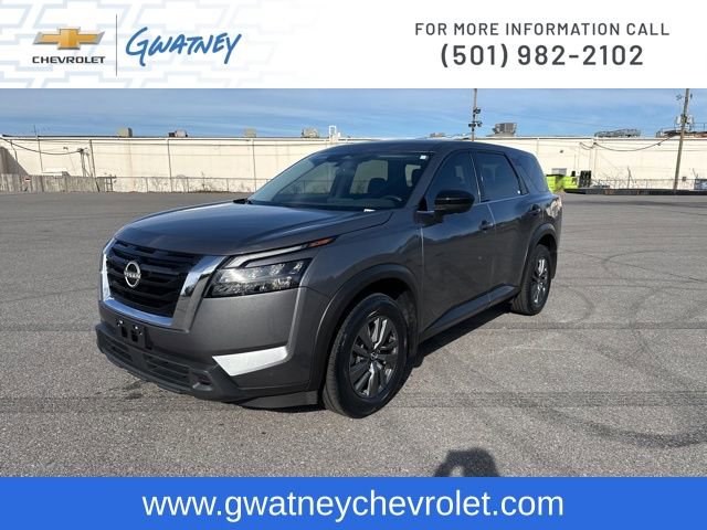 Used 2024 Nissan Pathfinder S image 1