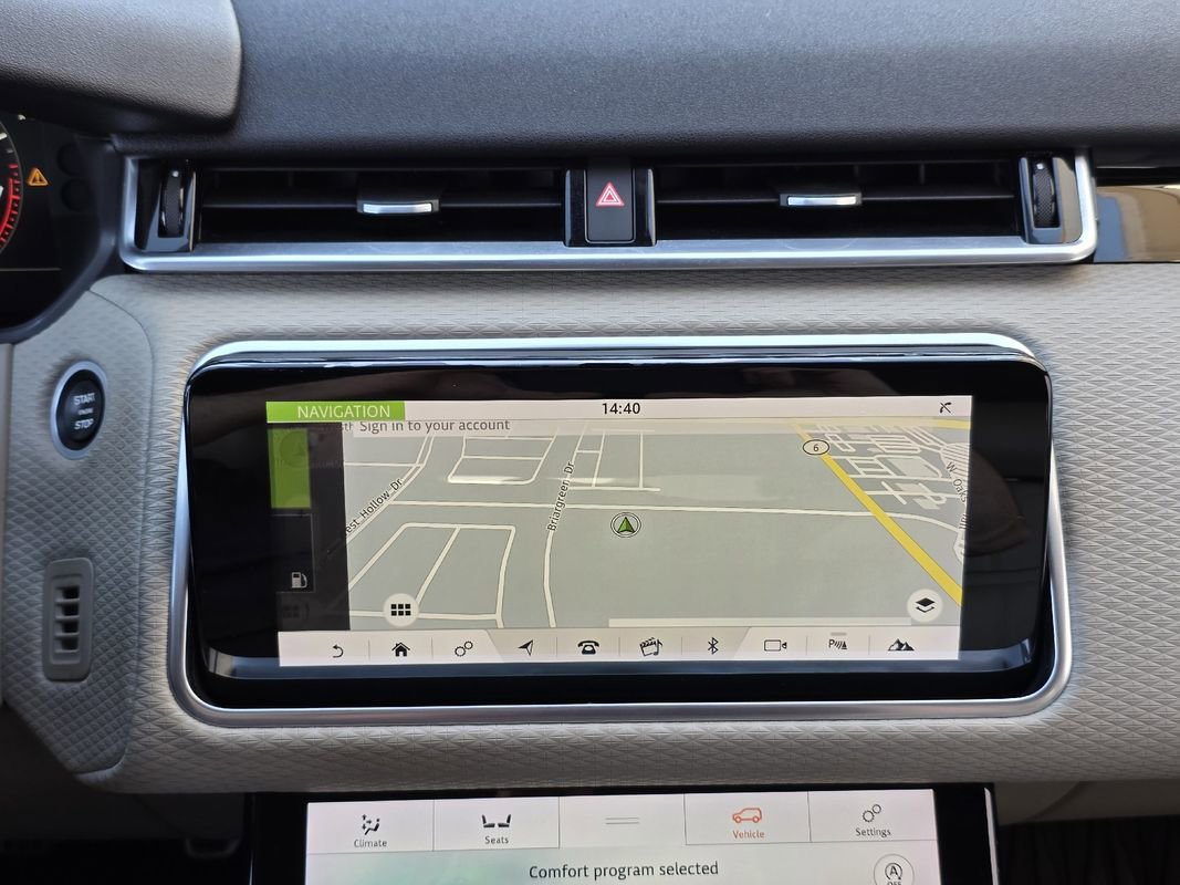 Used 2018 Land Rover Range Rover Velar R-Dynamic SE image 14