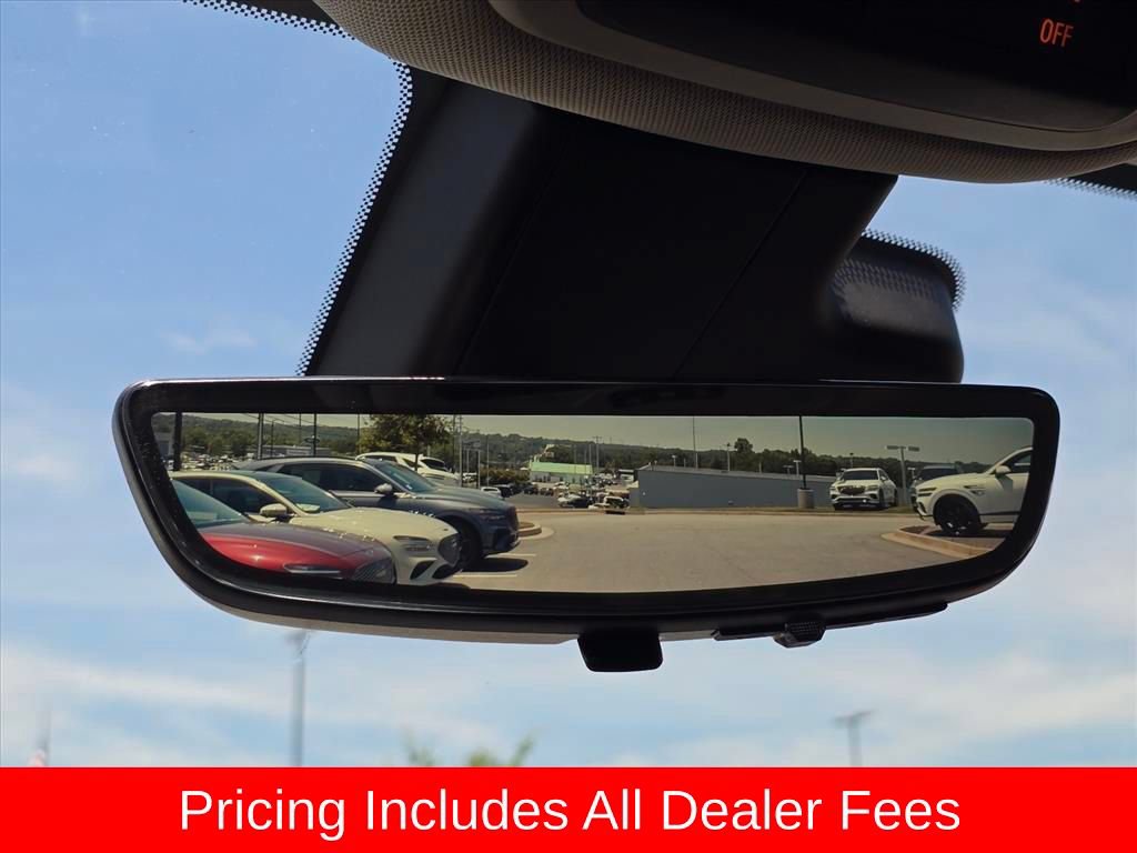 Used 2025 Buick Encore GX Avenir w/ Avenir Technology Package AWD/4WD image 25