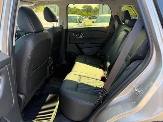 New 2026 Nissan Rogue Platinum image 24