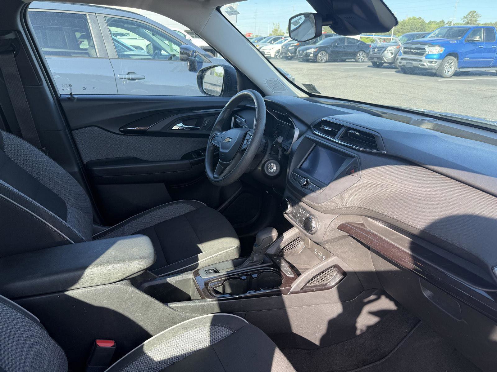 Used 2023 Chevrolet TrailBlazer LS image 9
