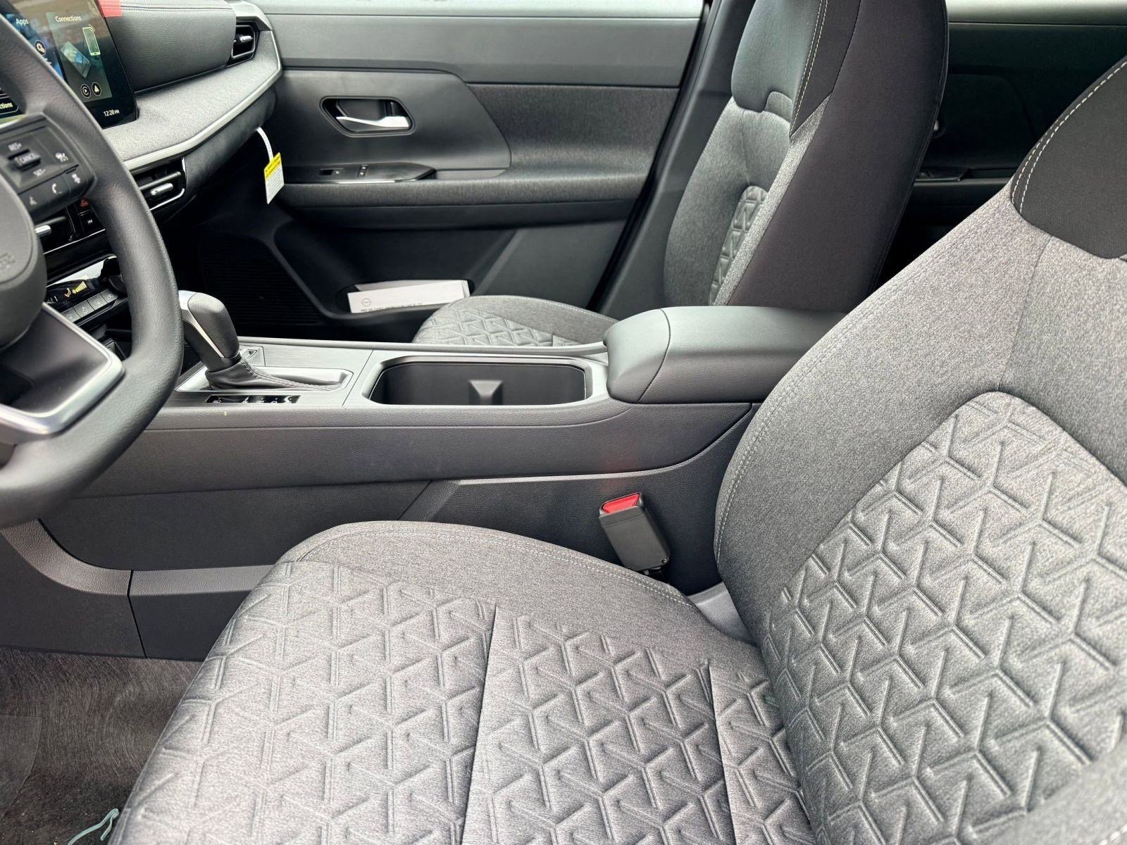 New 2026 Nissan Kicks SV image 5