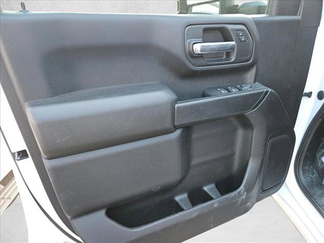 Used 2024 Chevrolet Silverado 2500 Custom w/ Custom Value Package image 8