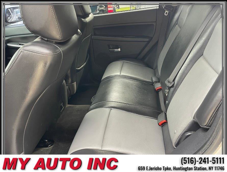 Used 2010 Jeep Grand Cherokee Laredo image 29