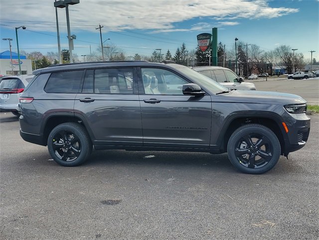 New 2025 Jeep Grand Cherokee L Altitude image 7