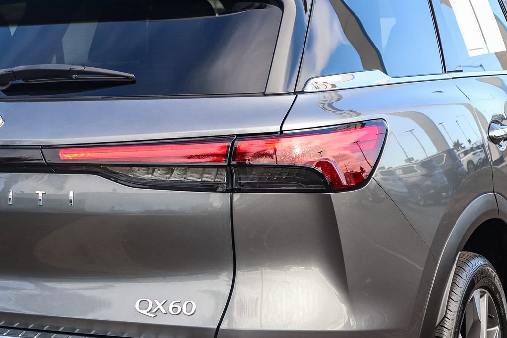 Certified 2023 INFINITI QX60 Luxe w/ Cargo Package FWD image 7