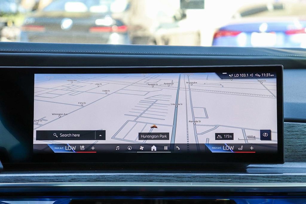 Used 2025 BMW 740i xDrive image 14