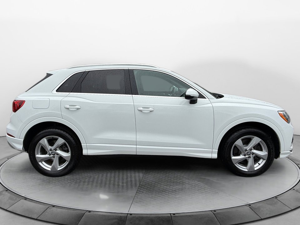 Used 2020 Audi Q3 2.0T Premium w/ Convenience Package AWD/4WD image 8
