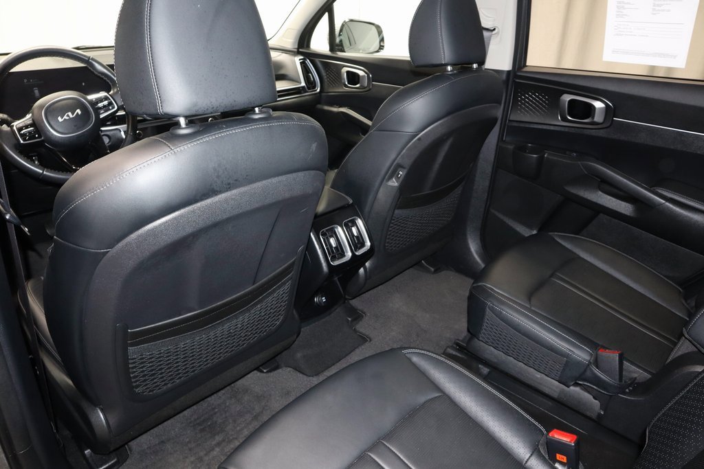 Used 2025 Kia Sorento EX image 22